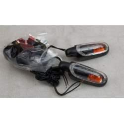 Coppia frecce a lampada nere omologate per moto e scooter art: 6497 FAR
